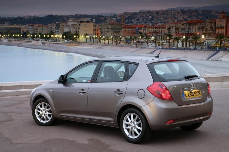  Kia cee&rsquo;d 2007 года  (фото 19 из 36)